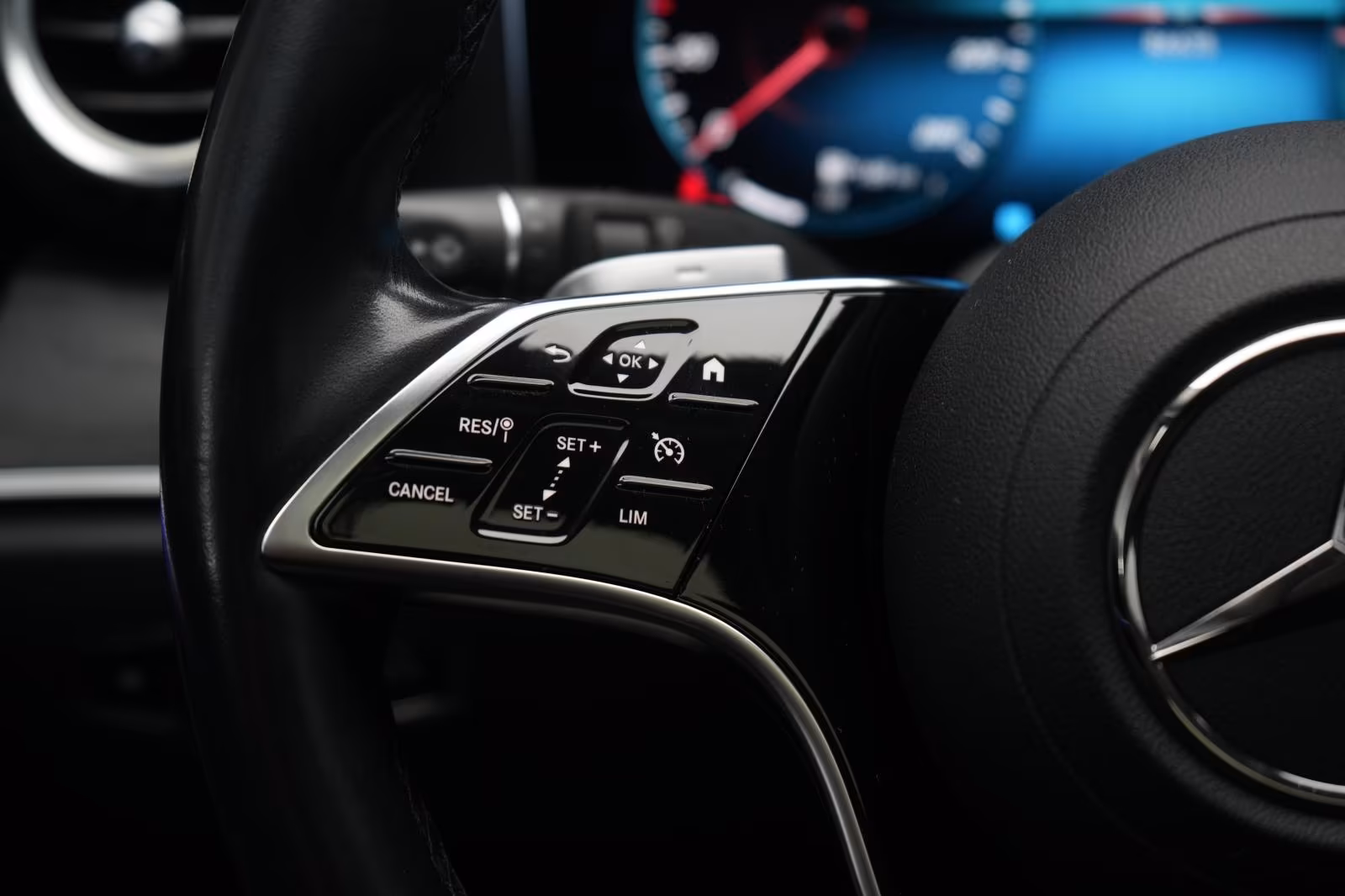 (B-664) Mercedes-Benz(Hybrid) E 300 E T 9G-Tronic Leder/Temp/Kamera/Pano/A - Image 22