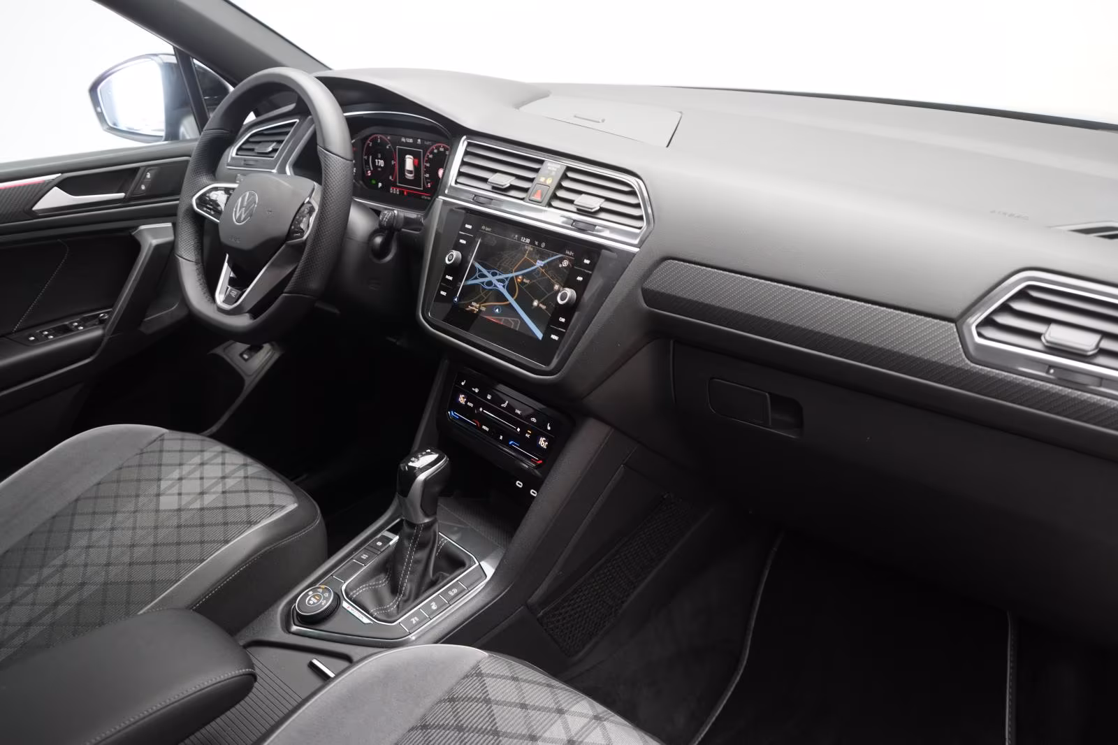 (B-651) Volkswagen Tiguan Allspace 2.0 TDI 4Motion DSG R line Navi/ - Image 11