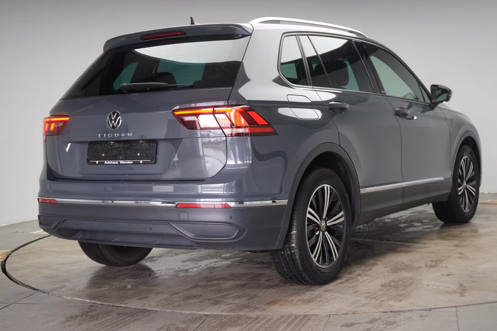 (B-651) Volkswagen Tiguan 1.5 TSI United - Image 5