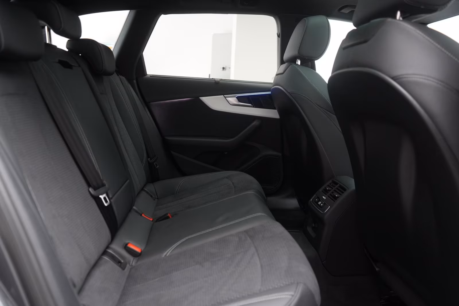 (B-593) Audi A4 40 TFSI S line ACC/Pano/Kamera/Matrix/B&O/Vir - Image 11