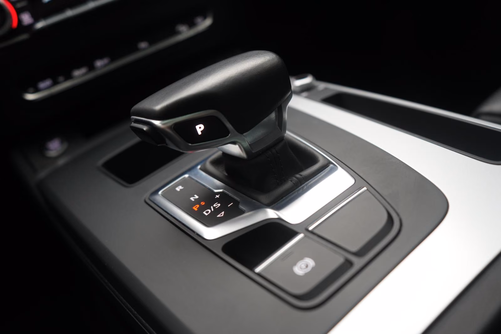 (B-275) Audi Q5 40 TDI quattro S tronic Leder/Temp/Kamera/Pan - Image 24