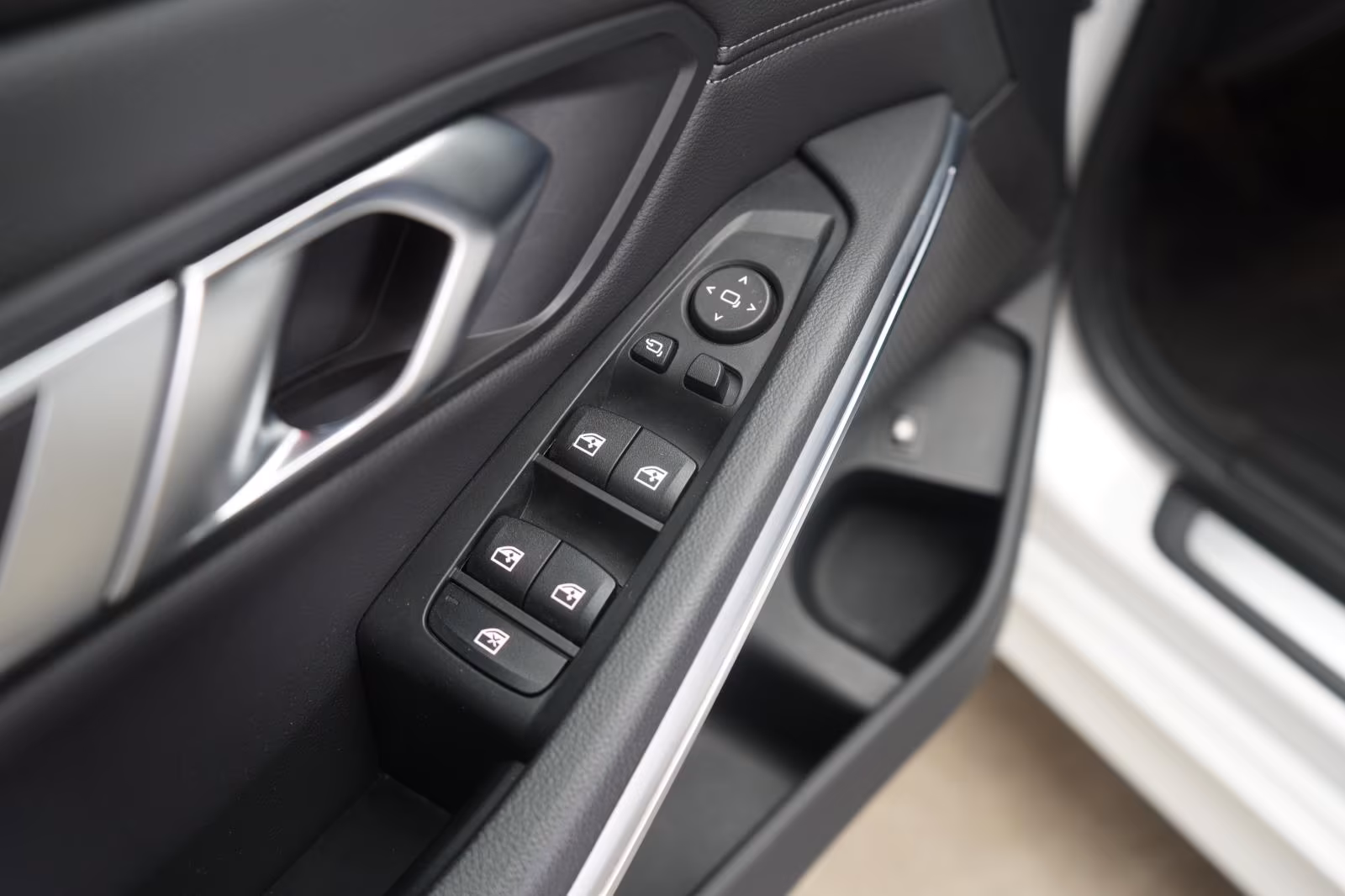 (B-017) BMW(Hybrid) 330 e Sport Line CarPlay/Temp/Kamera/Virtual/Sid - Image 17