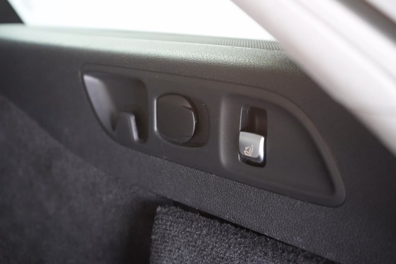 (B-039) Mercedes-Benz(Hybrid) E 300 de 4Matic T Avantgarde Leder/Distronic/Kam - Image 14