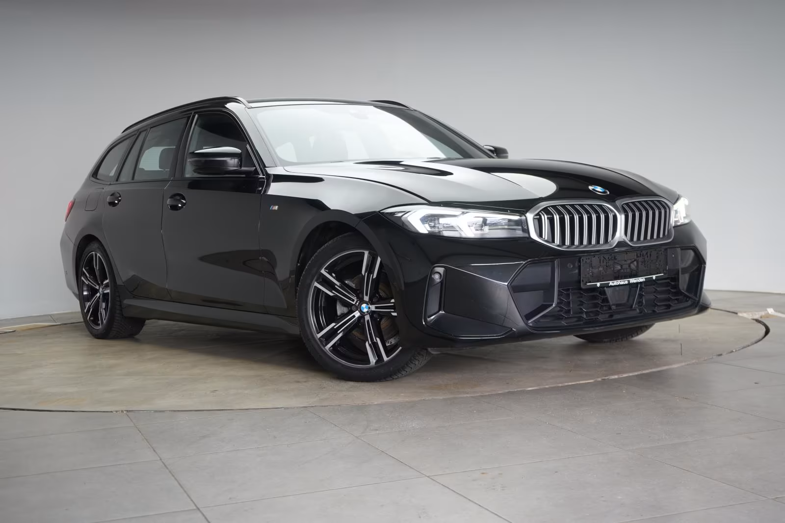 (B-206) BMW 320 i Touring M Sport ACC/Kamera/Wide/LED - Image 1