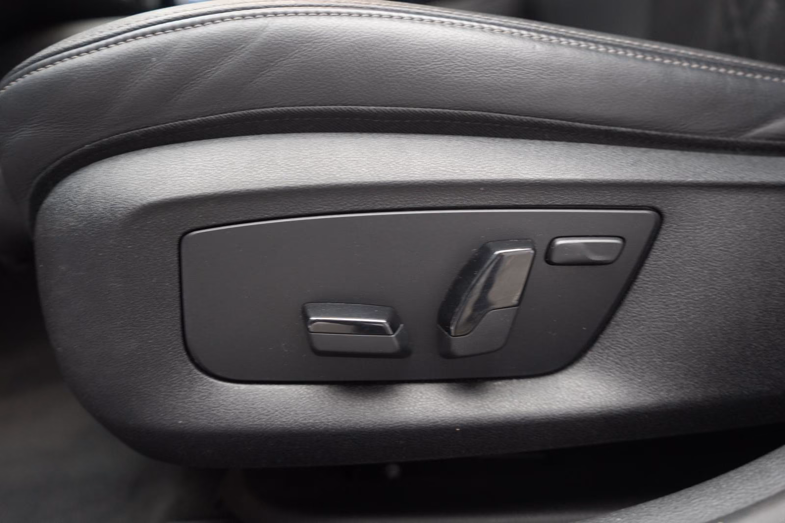 (B-323) BMW 520 d M-Sport Leder/Temp/Kamera/H&K/Carplay - Image 17