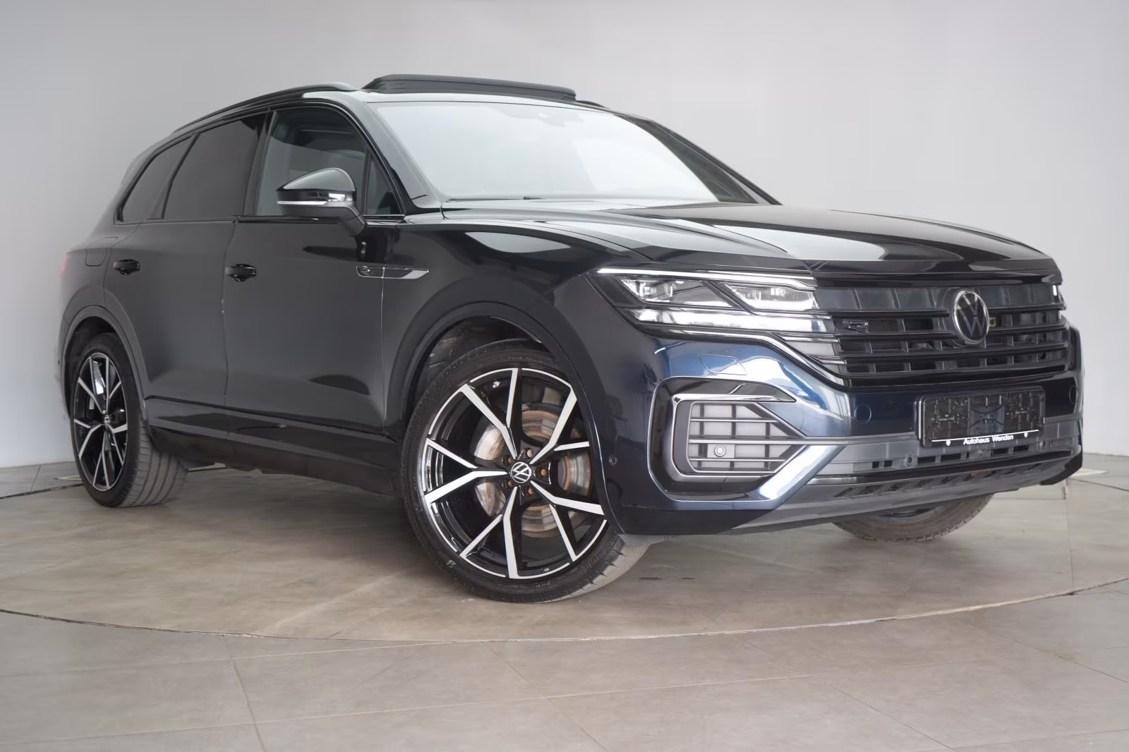 (B-622) Volkswagen Touareg 3.0 TDI 4Motion R-Line Leder/AHK/Allradl - Image 1