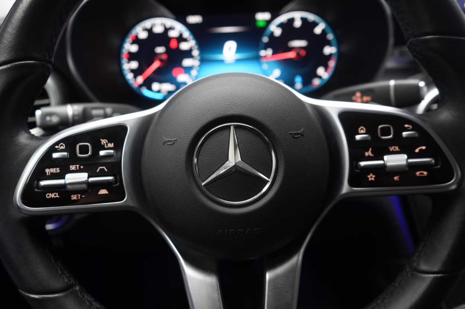 (B-711) Mercedes-Benz GLC 220 d 4Matic 9G-Tronic Leder/Distronic/HU - Image 19