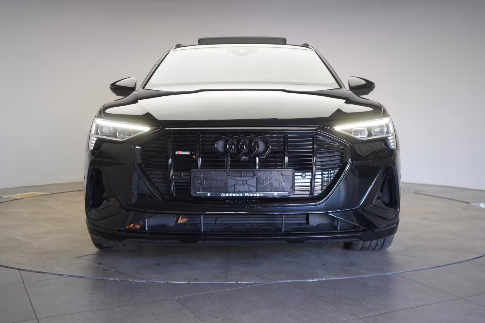 (B-339) Audi e-tron Sportback 55 quattro S line Leder/ACC/HUD - Image 2