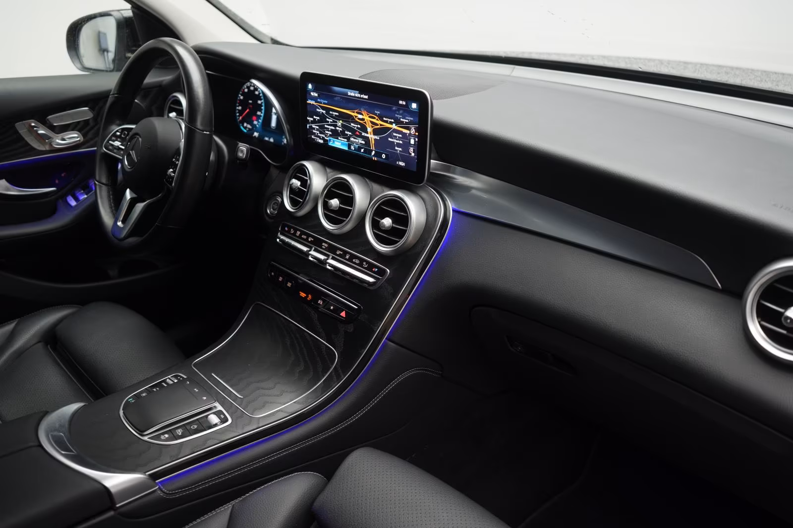 (B-711) Mercedes-Benz GLC 220 d 4Matic 9G-Tronic Leder/Distronic/HU - Image 9