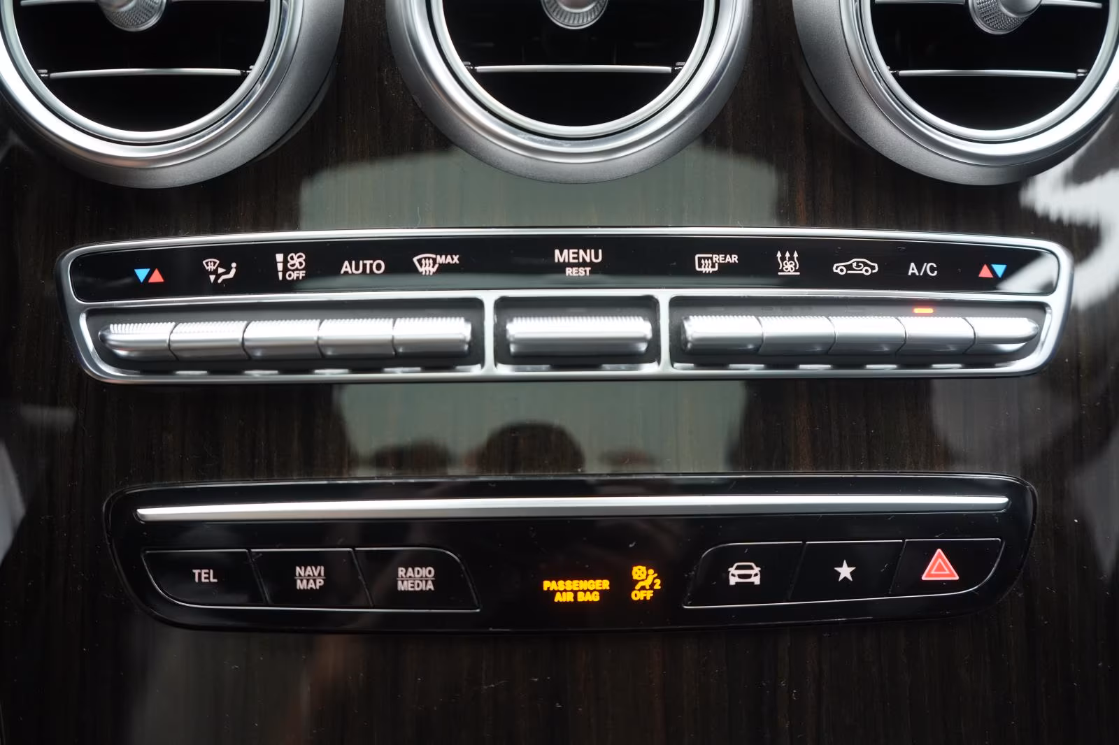 (B-396) Mercedes-Benz(Hybrid) GLC 300 e 4Matic 9G-Tronic Pano/Leder/360 Kamera - Image 25