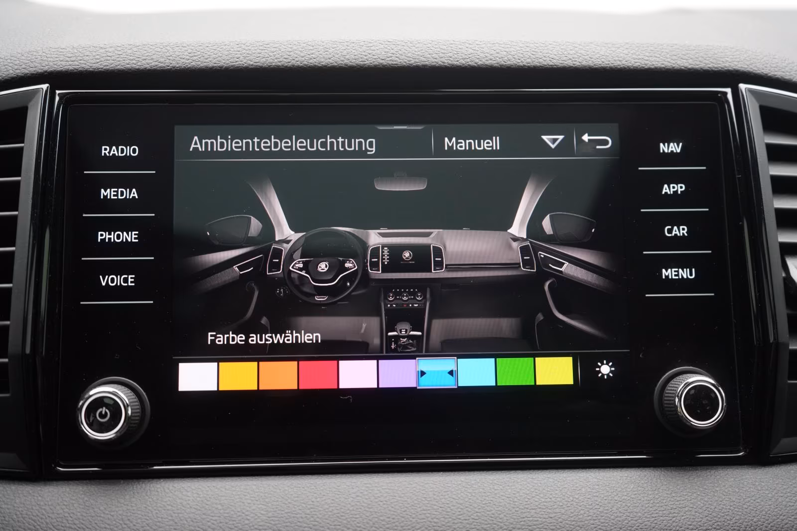 (B-614) Skoda Karoq 2.0 TDI Sportline ACC/Virtual/Pano/Kamera/ - Image 25