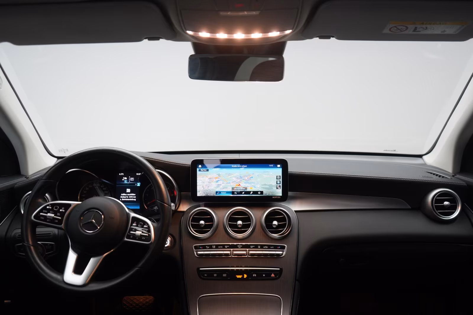 (B-320) Mercedes-Benz(Hybrid) GLC 300 de 4Matic 9G-Tronic Temp/Kamera/Lan - Image 19