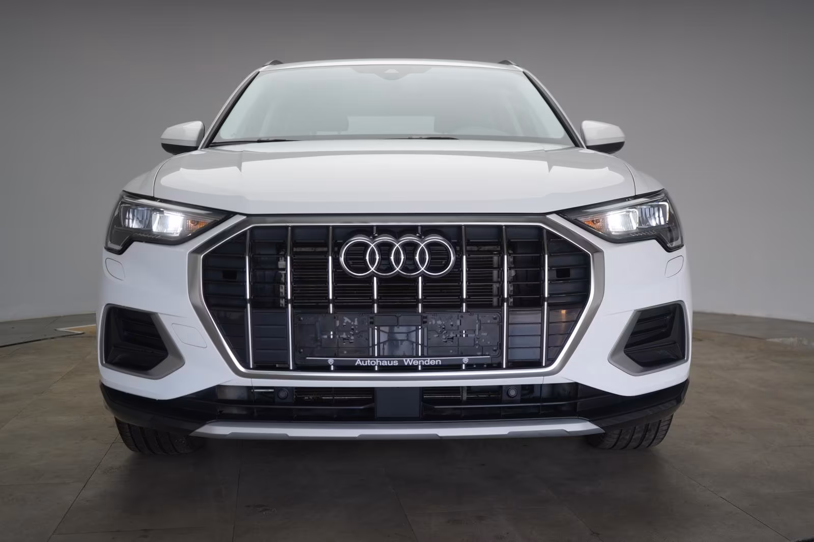(B-461) Audi Q3 35 TFSI S tronic advanced CarPlay/Temp/Virtua - Image 2