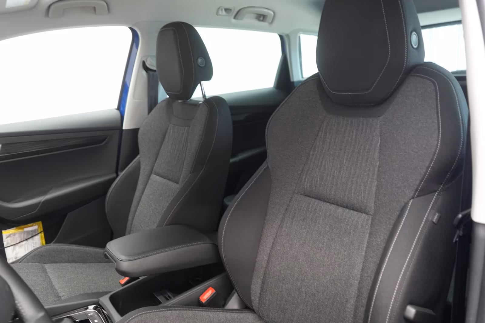 (B-290) Skoda Karoq 2.0 TDI Style CarPlay/Temp/Klimaauto - Image 7
