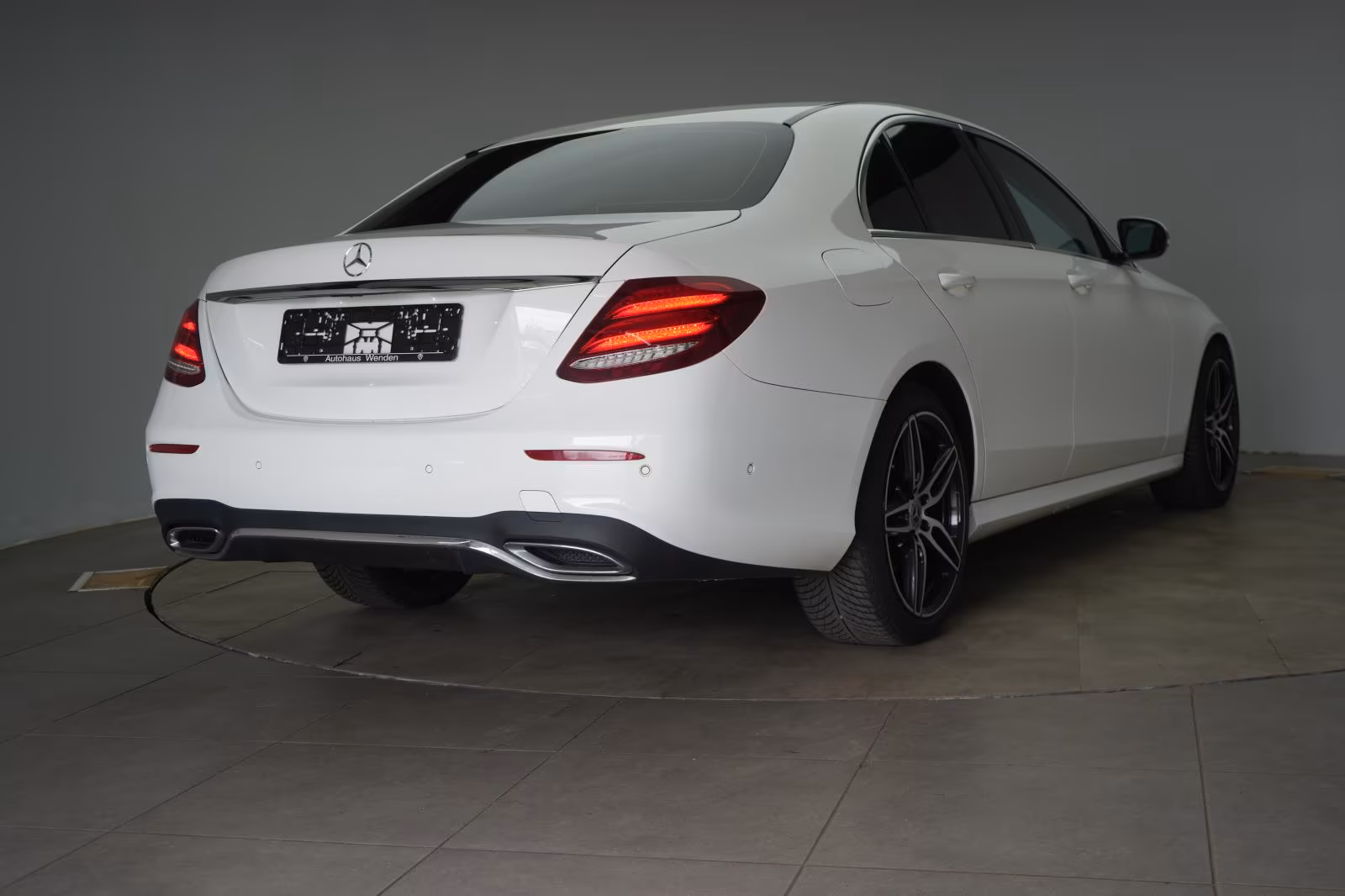 (B-012) Mercedes-Benz E 300 d 9G-Tronic AMG Temp/Kamera/Wide/Side - Image 5