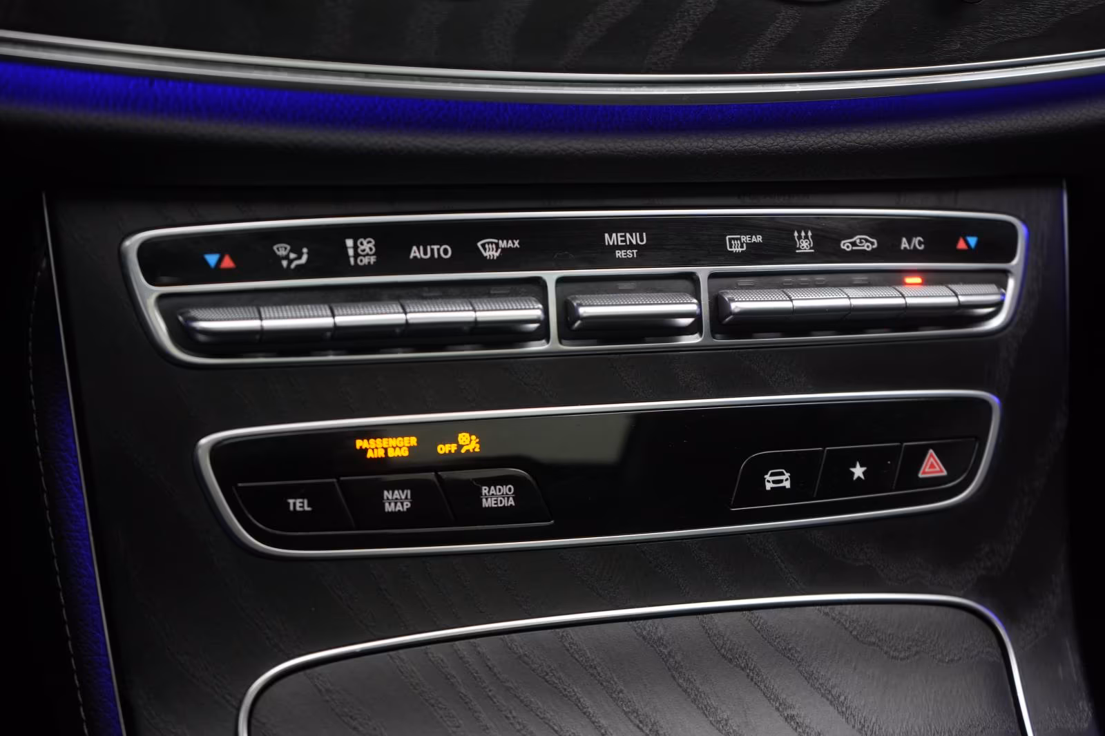 (B-099) Mercedes-Benz(Hybrid) E 300 de 9G-Tronic Avantgarde Distronic/Kamera - Image 19