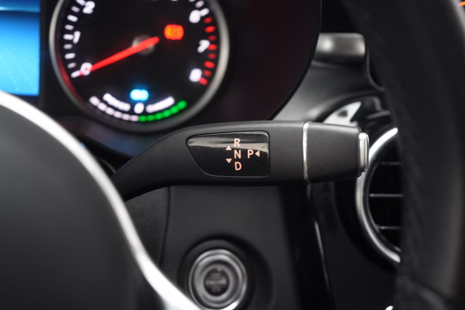 (B-376) Mercedes-Benz(Hybrid) GLC 300 e 4Matic 9G-Tronic Temp/Kamera/AHK/ - Image 22