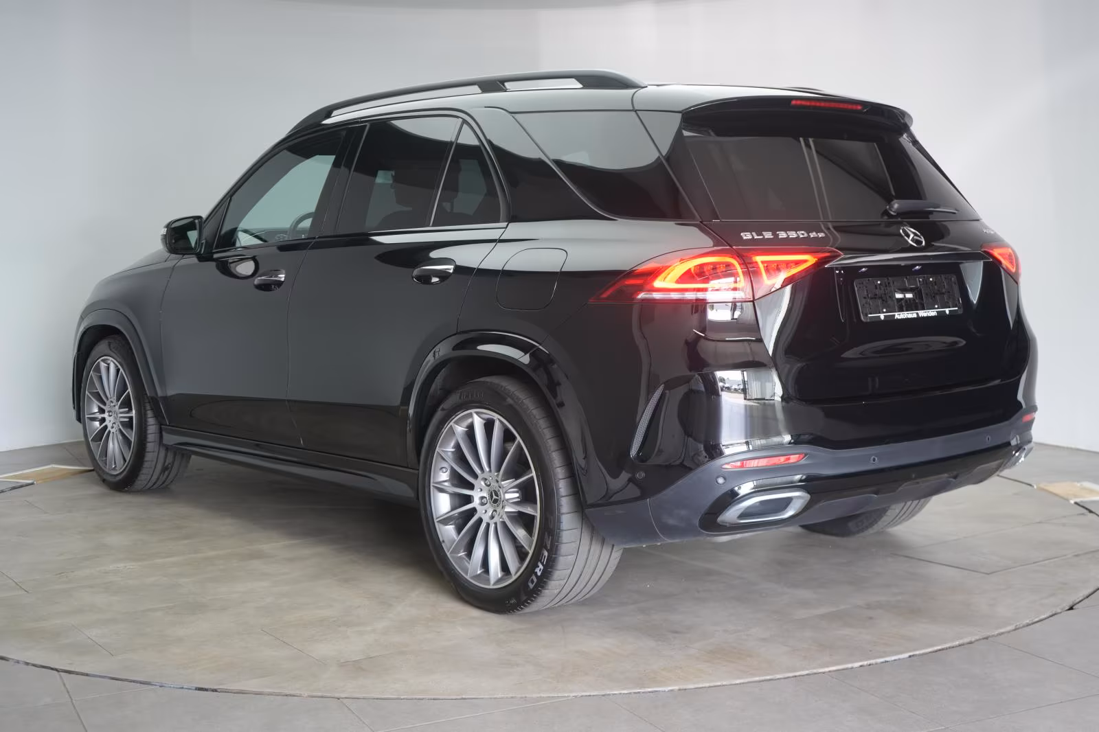 (B-137) Mercedes-Benz(Hybrid) GLE 350 de 4Matic 9G-Tronic AMG Distronic/Kam - Image 4