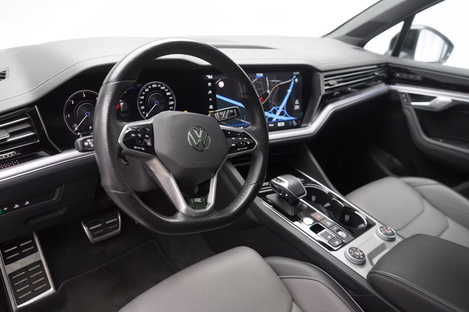 (B-337) Volkswagen Touareg 3.0 V6 TDI 4Motion R-Line Leder/ACC/Kame - Image 7