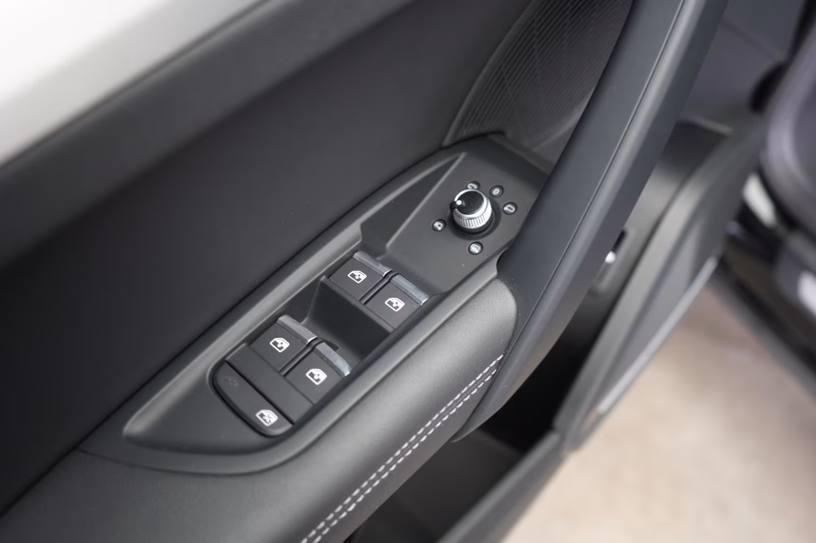 (B-112) Audi Q5 40 e TDI S-line quattro Temp/Kamera/Pano/HUD/ - Image 24