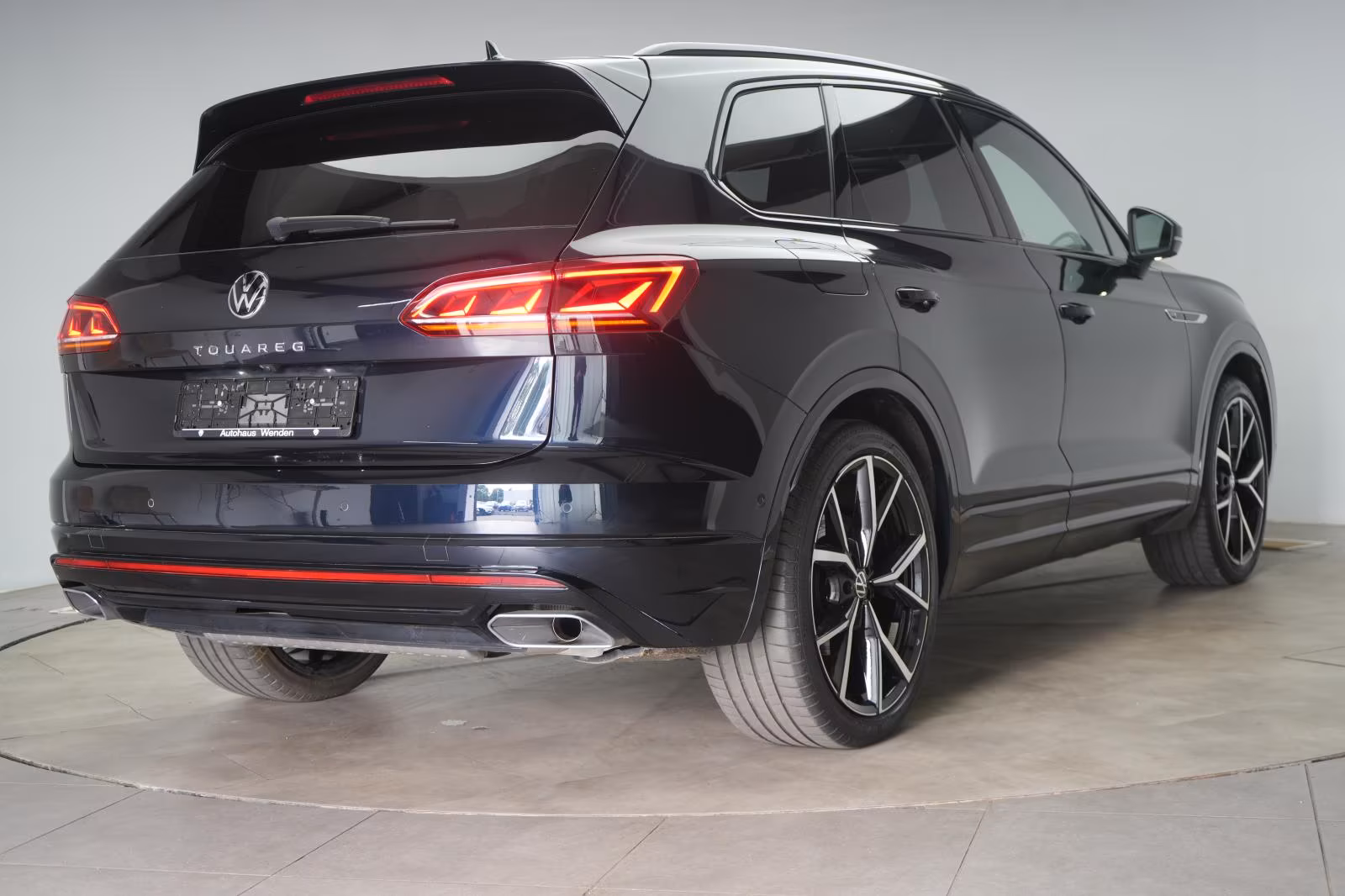 (B-622) Volkswagen Touareg 3.0 TDI 4Motion R-Line Leder/AHK/Allradl - Image 5