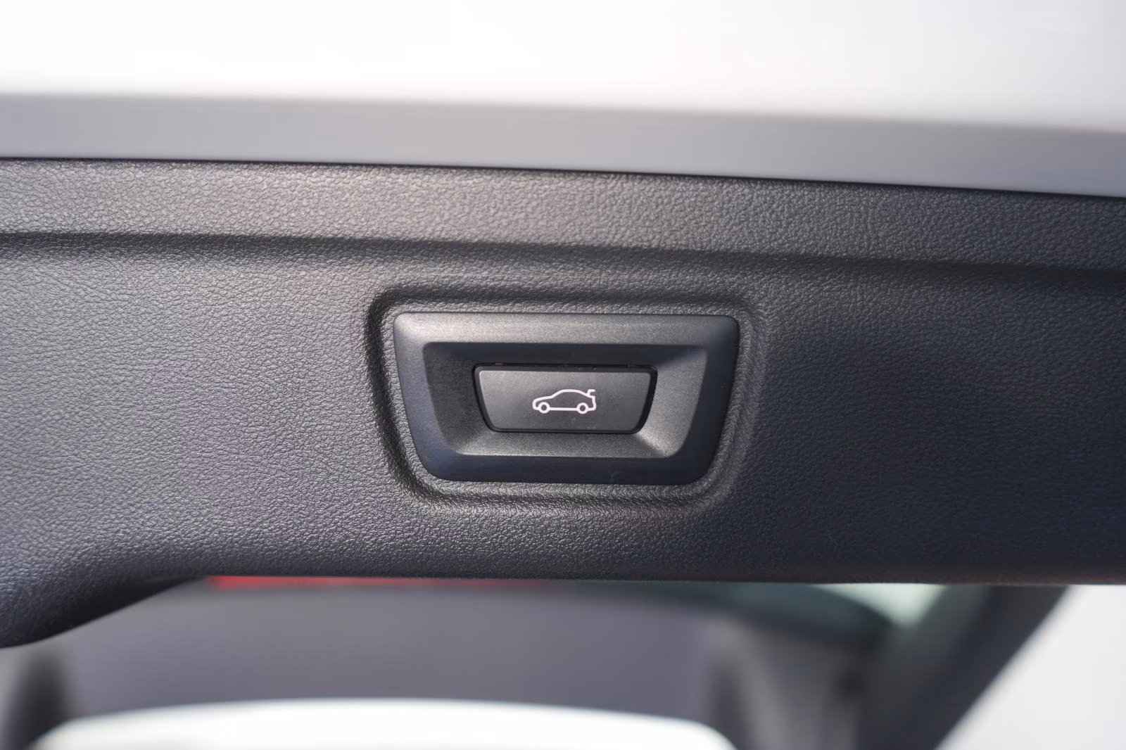 (B-768) BMW 320 d Touring M Sport HUD/Wide/Lane/Side - Image 23