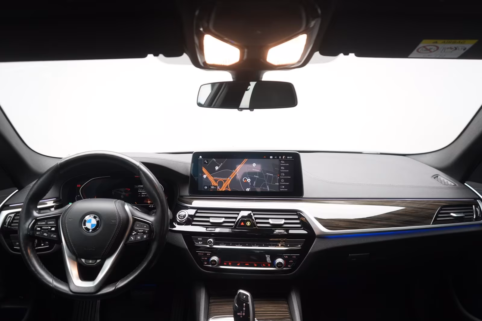 (B-568) BMW 520 i Luxury Line - Image 24