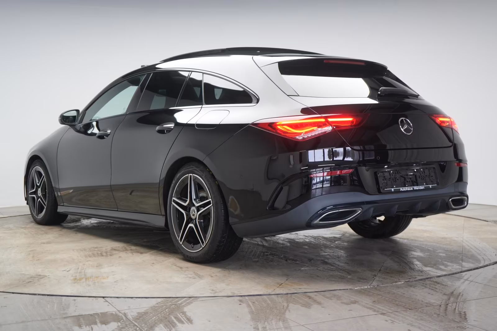 (B-710) Mercedes-Benz CLA 220 Shooting Brake d 8G-DCT AMG Distronic/K - Image 4