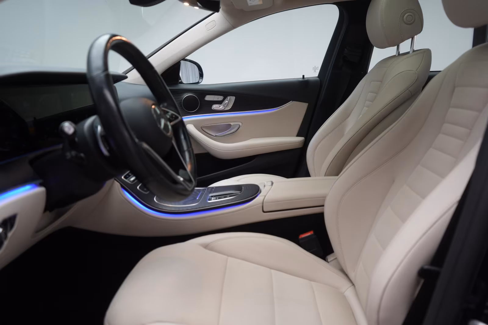 (B-368) Mercedes-Benz(Hybrid) E 300 de 4Matic T 9G-Tronic Avantgarde Distronic - Image 6