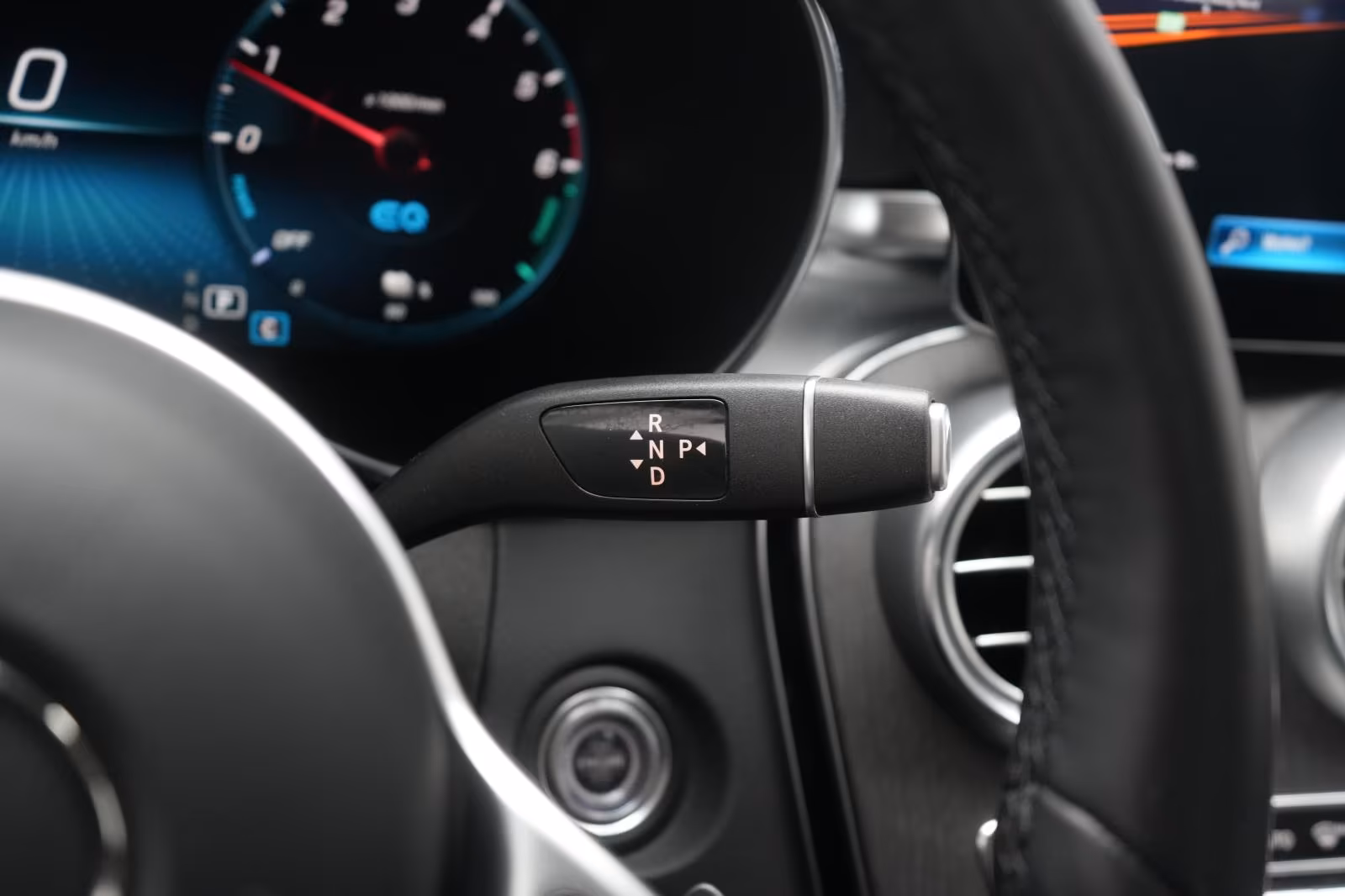 (B-037) Mercedes-Benz(Hybrid) GLC 300 de 4Matic 9G-Tronic Leder/Temp/Kam - Image 20