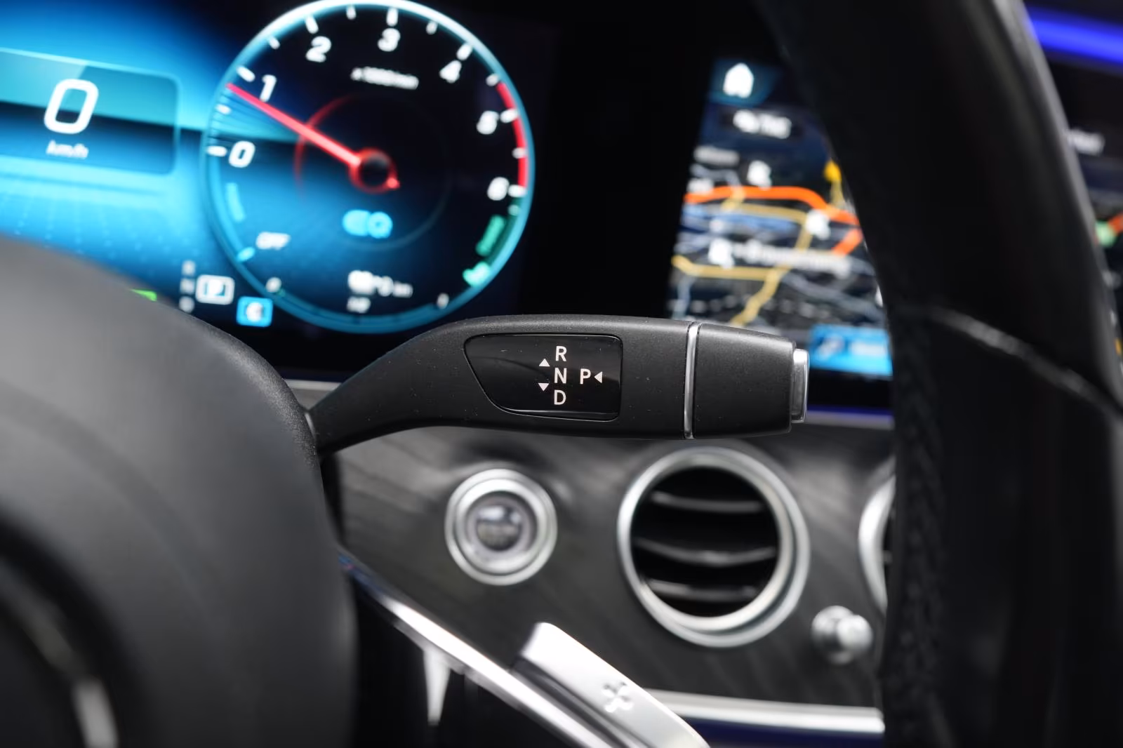 (B-481) Mercedes-Benz(Hybrid) E 300 de T 9G-Tronic AMG Distronic/Kamera/Bur - Image 23