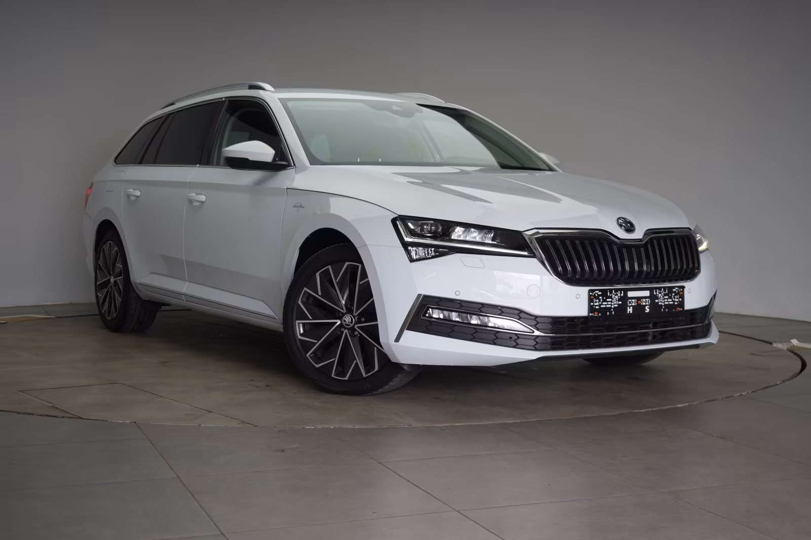 (B-304) Skoda Superb 2.0 TDI DSG L&K ACC/Leder/LED/Kamera/Virt - Image 1