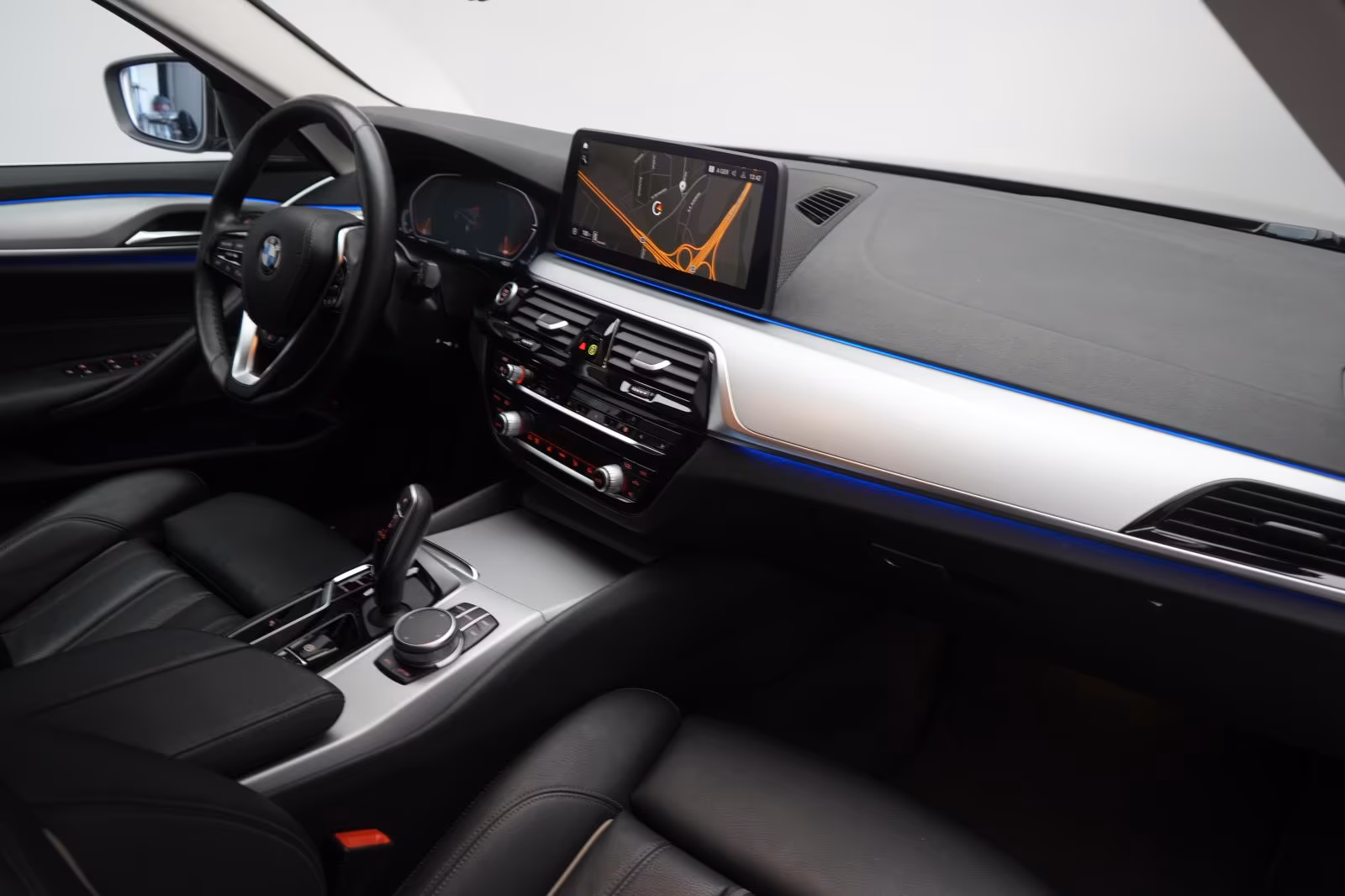 (B-464) BMW 530 i xDrive Touring Leder/Temp/HUD/Kamera/H&K/V - Image 10