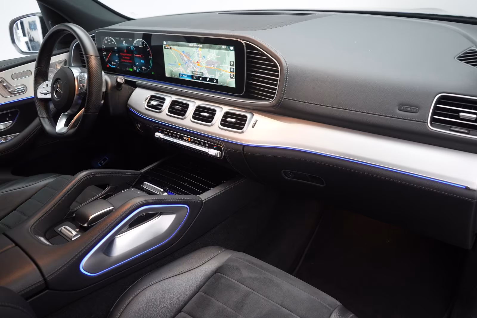 (B-392) Mercedes-Benz(Hybrid) GLE 350 de 4Matic 9G-Tronic AMG Distronic/Softcl  - Image 10