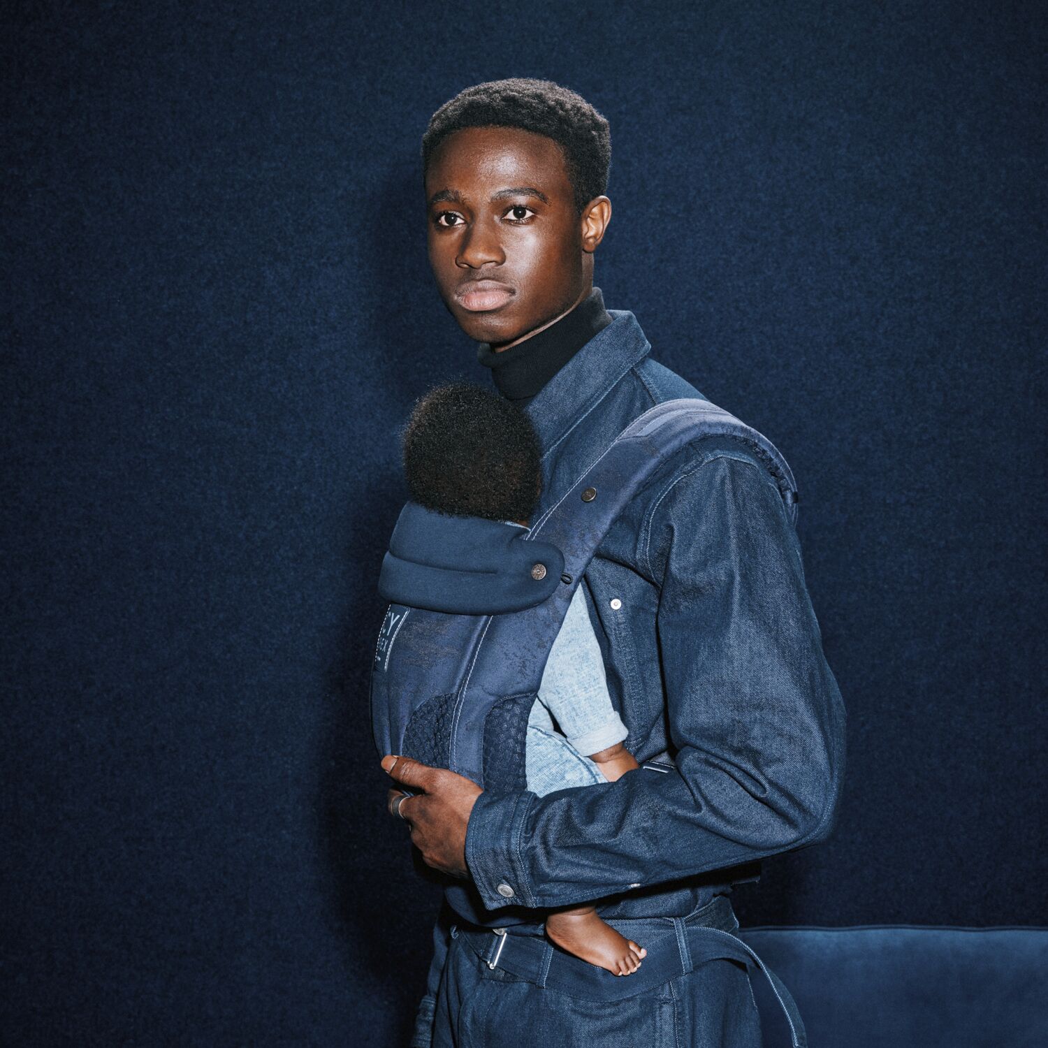 CYBEX COYA Nosič Carrier Rebellious Luxury Denim Blue