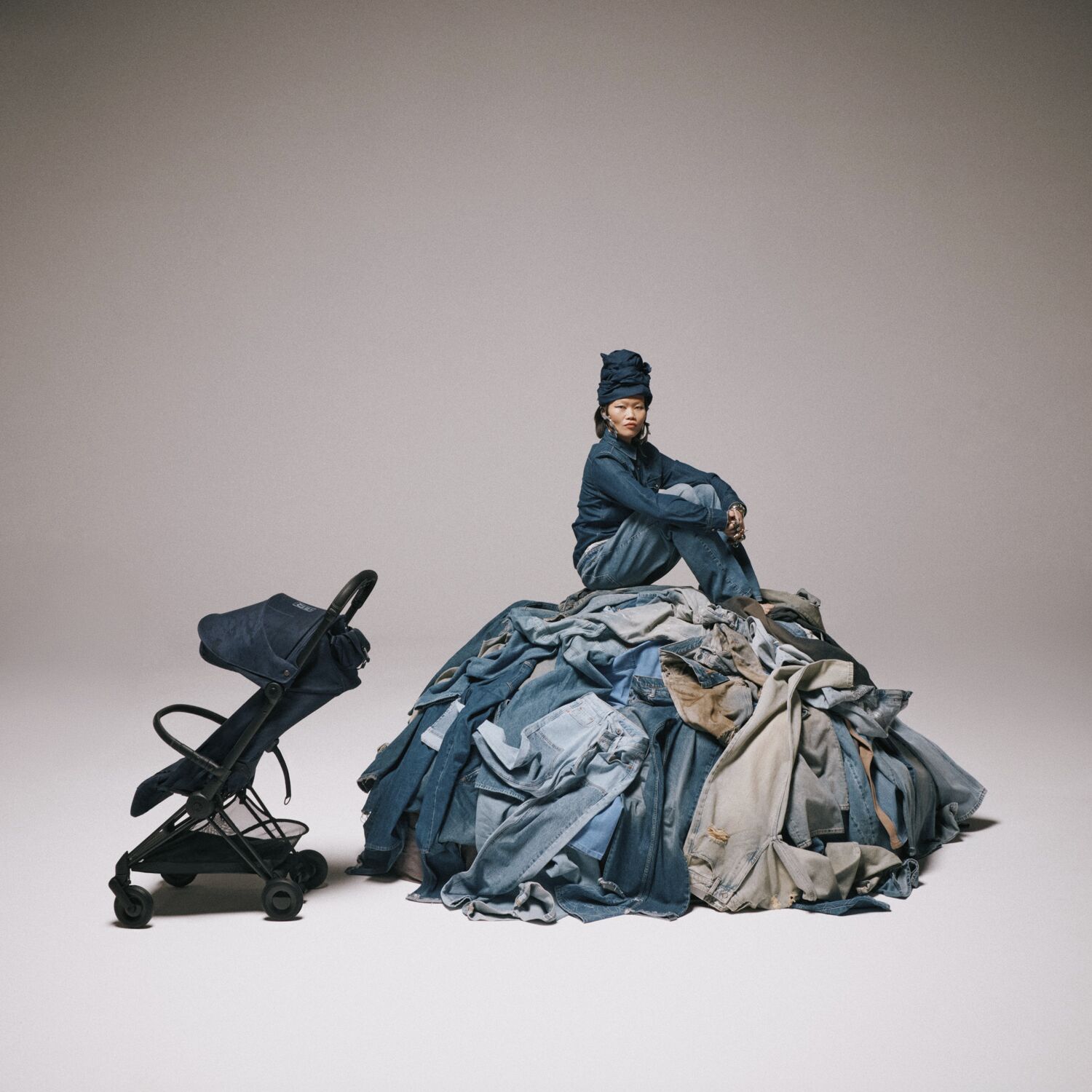 CYBEX COYA Rebellious Luxury Denim Blue