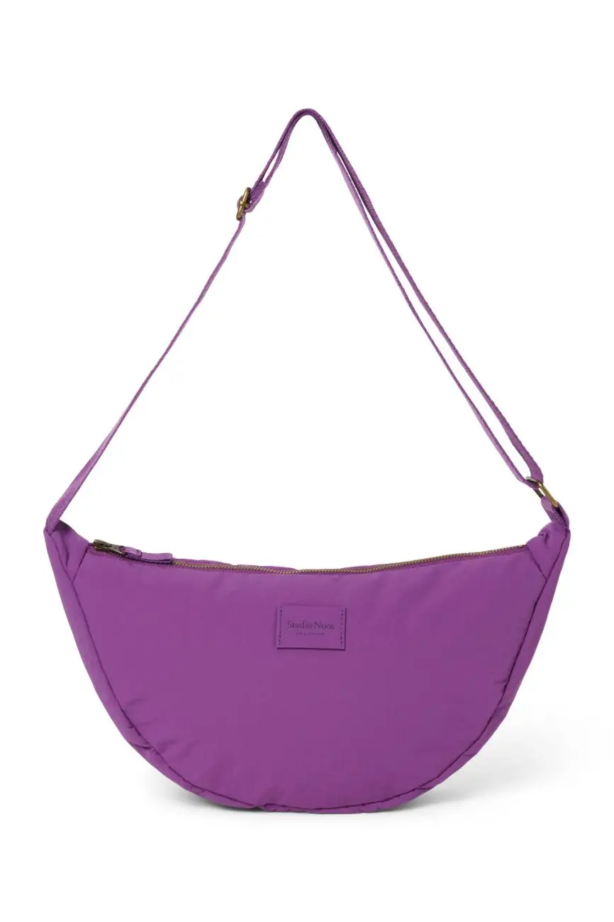 STUDIO NOOS - Puffy FANNY PACK kabelka Textured Purple