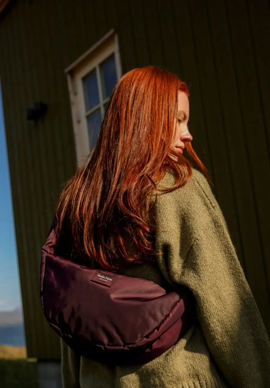 STUDIO NOOS - Technical Puffy Mini Cross Body Bag Burgundy