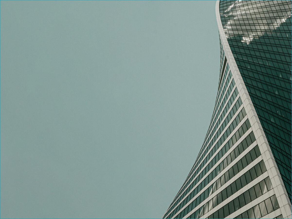 مشروع مقرر الاقتصاد القياسي والاقتصاد الكلي المتوسط