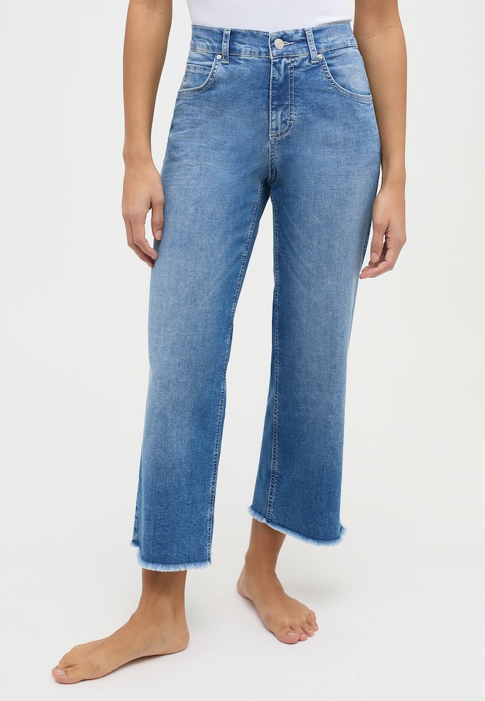 LINN FRINGE female