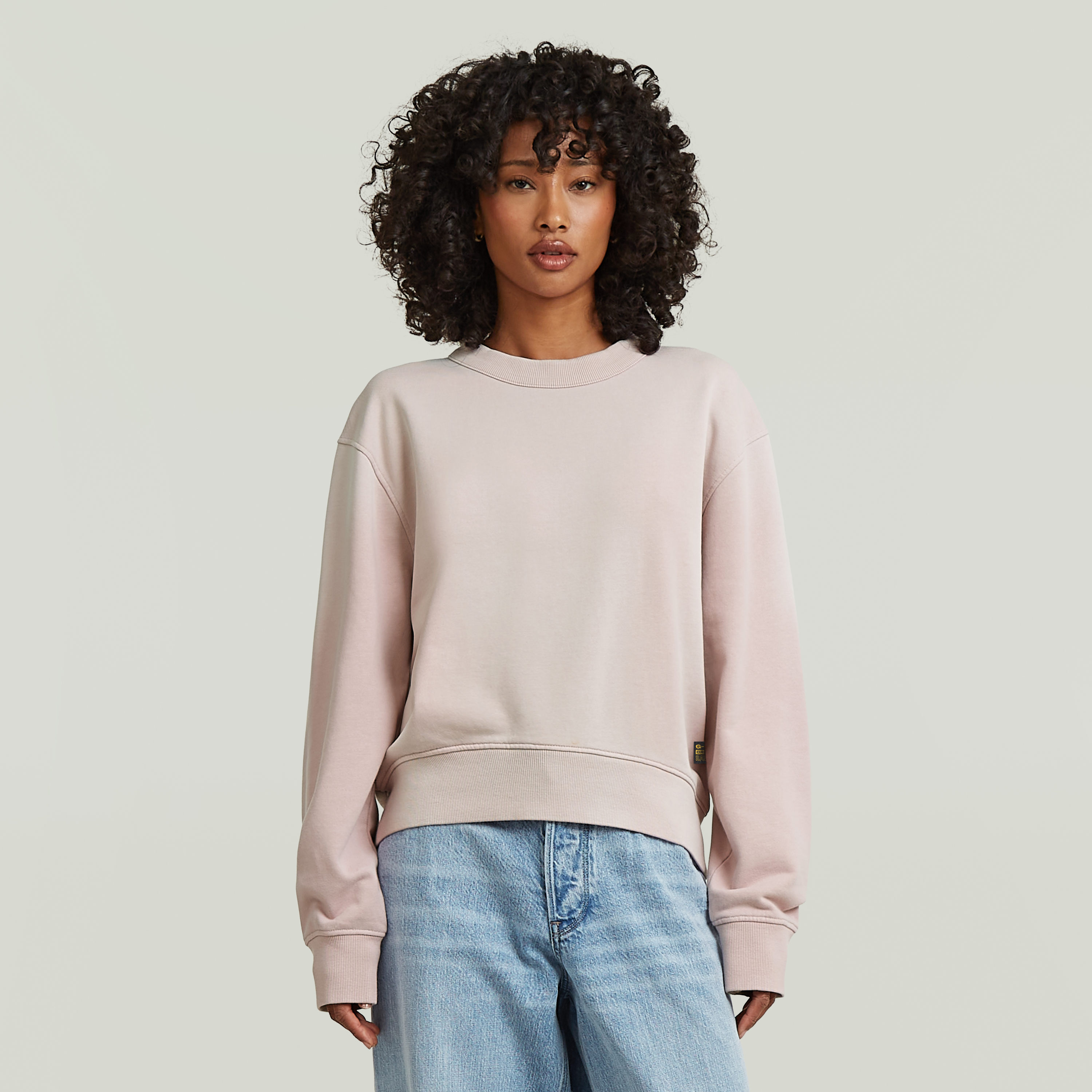 Modern basic relaxed r sw female