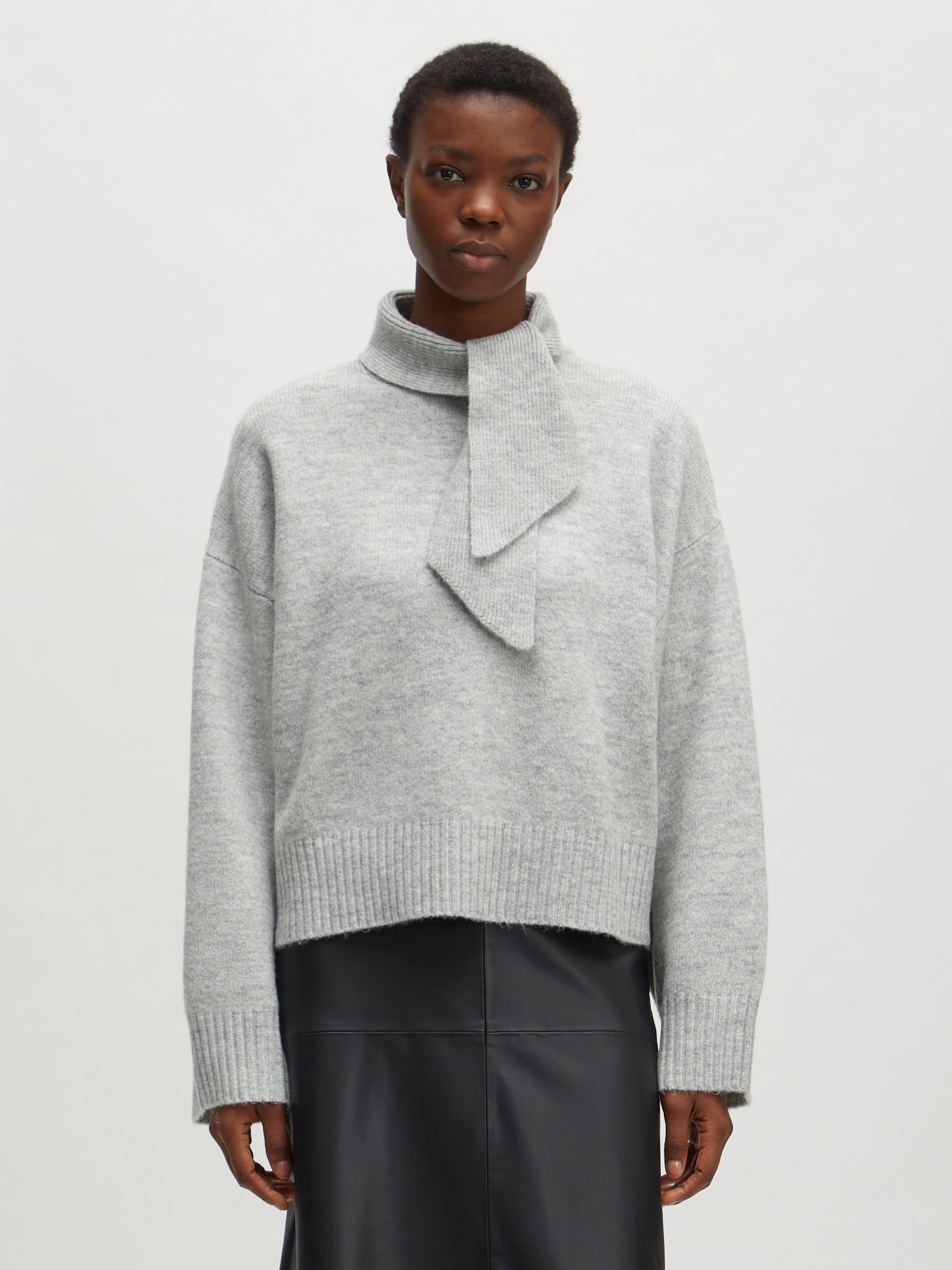 Maureen Jumper female