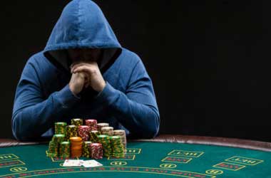 Poker social recluse