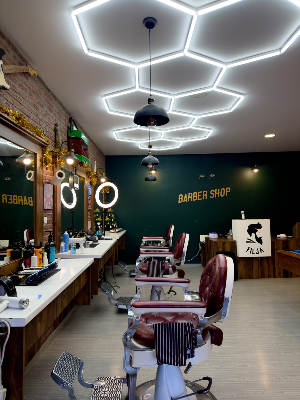 Barbershop Inside 3
