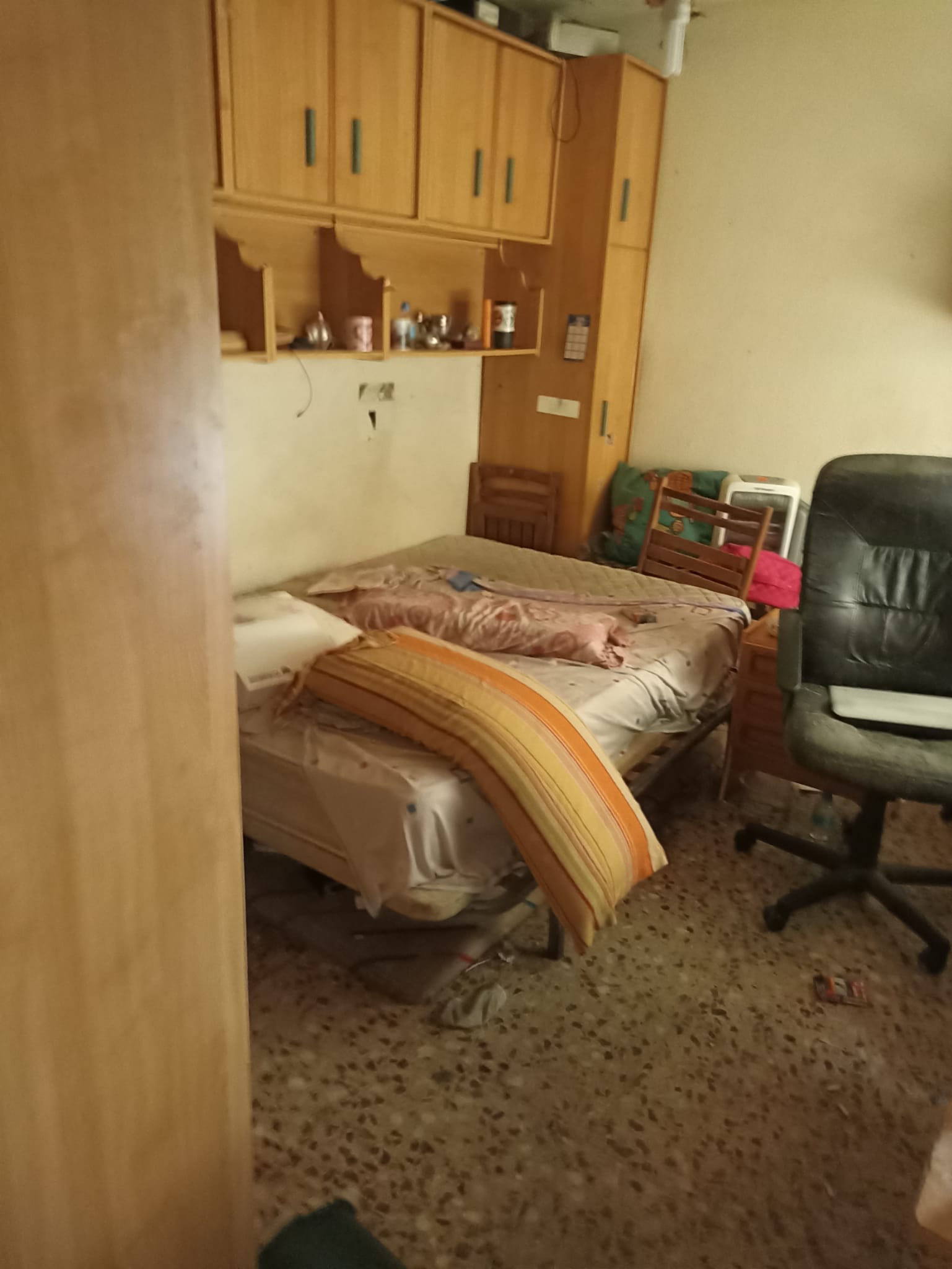 Recogida y reciclaje de trastos y muebles viejos en Vallromanes - ¡Tu hogar libre de desorden!
