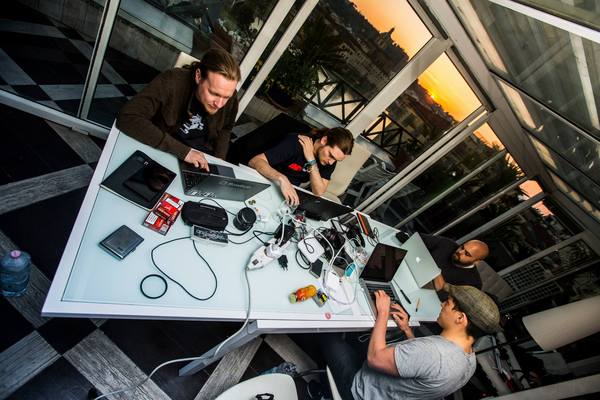 Flowhub team testing the UI