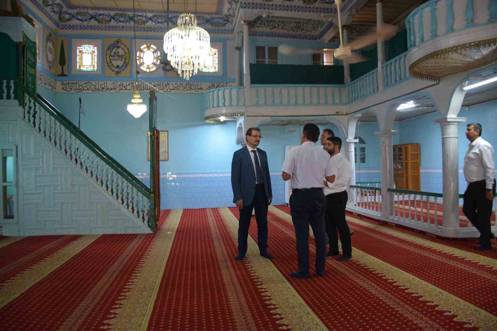 Salihli Kaymakamı Güldoğan, 3 mahallede talepleri dinledi