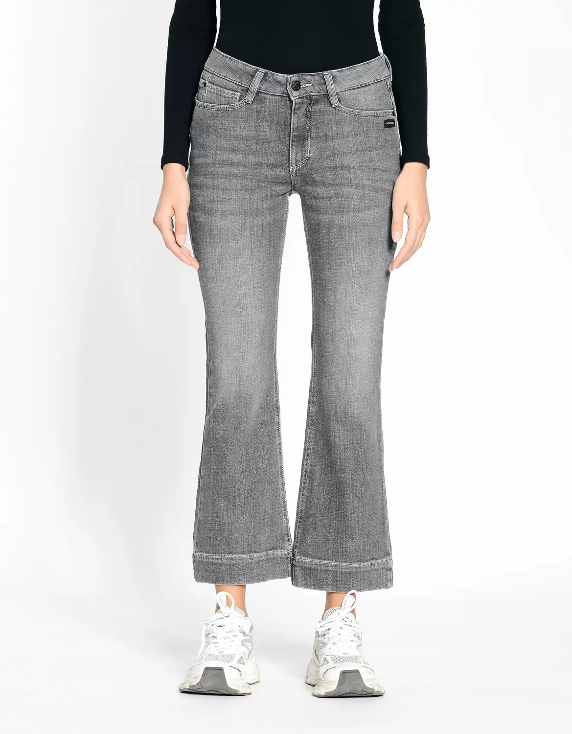 94MAXIMA KICK - kickflared fit