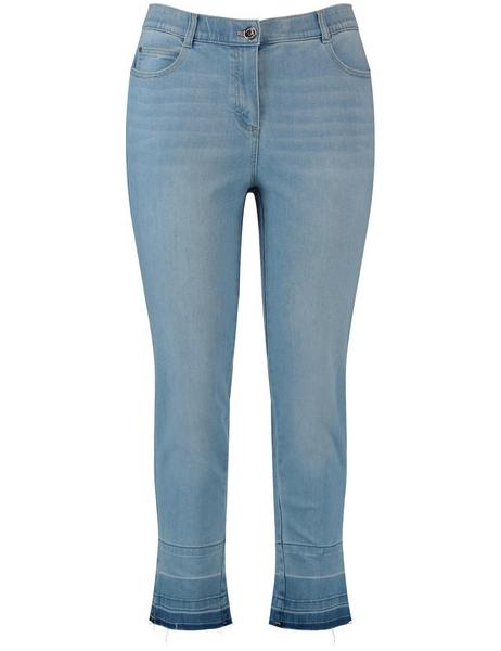 7/8 Betty Jeans mit ausgefransten Säumen