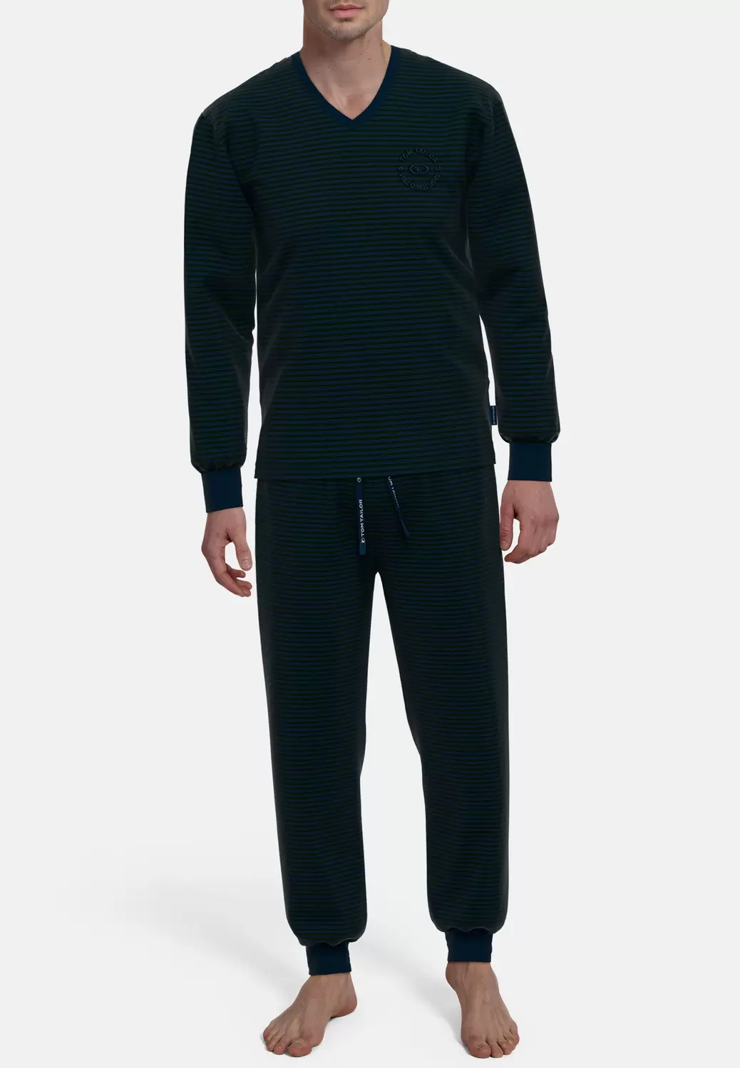 Pyjama, V-A., Bündchen